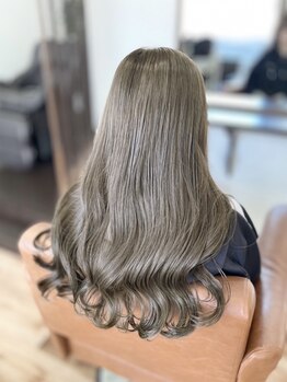 トータルビューティーオアシス(total baeuty OASIS)の写真/【低単価ハイクオリティ/駐車場有】一味違うお洒落な白髪染めを♪周りと差がつくstyleに★