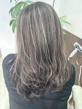 ベルヘアーデザイン 堺東(Belle hair Design) ハイトーンレイヤーカットイルミナカラー20代30代40代堺東
