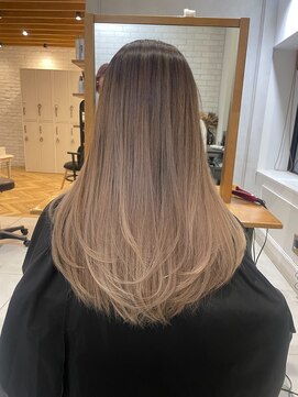 マスカリ(muscali) 【原田】ブリーチバレイヤージュメルティカラー顔まわりレイヤー