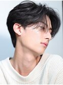 横顔きまるナチュラルフェザーセンターパート
