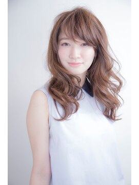 アミィヘアー(Ami Hair) フェミニンロング×コーラルベージュ