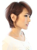 ひし形シルエットが可愛い前下がりショートボブ