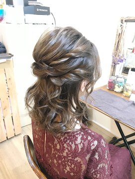ロカット サロン(Roquat Salon) カジュアルハーフアップアレンジ【ヘアセット　立川/立川南/袴】