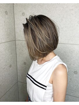 ファン(FUN.) ボブ×ベージュハイライト