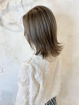 レイール 吉祥寺(Reir) 【Reir吉祥寺】*鎖骨ミディアム+３Dヘーゼルアッシュ*