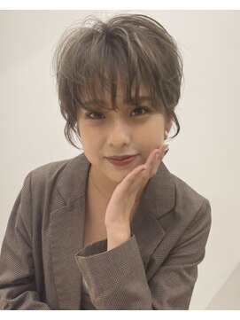 イヴォークオオサカ 心斎橋(EVOKE OSAKA) 丸み×抜け感ショート