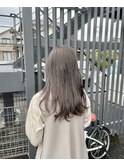 オリーブベージュ