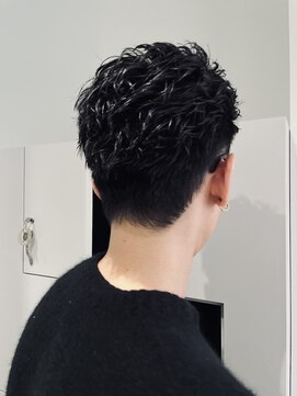 ノイ(noi) 髪型　メンズ　ショート　爽やか　刈り上げ