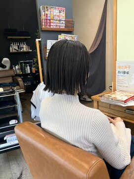 アンバー(amber) 切りっぱなしボブ