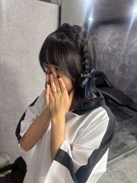 ブルーブラウン/ヘアアレンジ