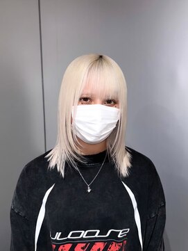 アルーシェ 新宿店(Alushe) ホワイトブロンド