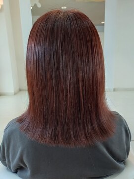 ワイエス(YS) 外ハネ 抜け感ミディアム