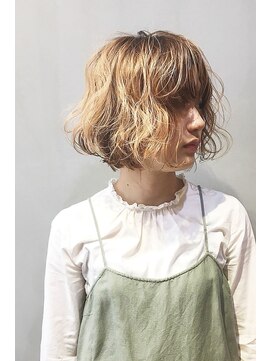 コンパス(COMPASS) ハイトーンベージュボブ