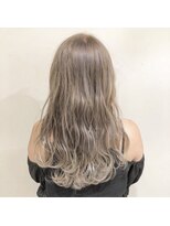リー 枚方(Lee) ミルクティーベージュ×ハイトーン