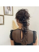 ジジ ヘアワークス(gigi hair works)&nbsp;編みおろしアレンジ☆