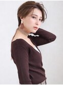 マニッシュショート前下がり耳かけネイビーカラーフレンチボブ