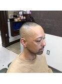 いかつさ満載坊主