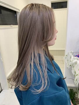 アロヘアー(Alo hair) インナーホワイトベージュ×グレージュ