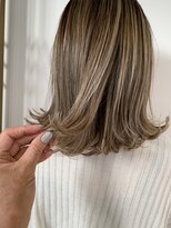 プラスシー(+C)&nbsp;繊細ハイライトが白髪を隠す/福岡脱白髪染め/薬院脱白髪染め