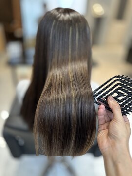 オルメント 天満 南森町(ORL'MENT) 髪質改善トリートメント★ハイライトミルクティベージュ白製染め