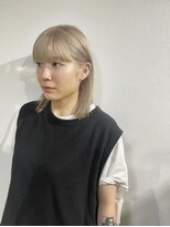 ホワイトベージュ　ハイライト　インナーカラー　ケアブリーチ