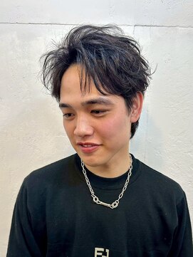 ファルベ(Farbe) ・スパイキーショートブルーブラックフェザーパーマサーフカール