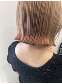 ベージュ×オレンジ×ブラック
