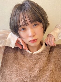 黄金バランスの骨格矯正カットで小顔効果も◎毎日、簡単なスタイリングでいつでも“大人カワイイ”を再現*