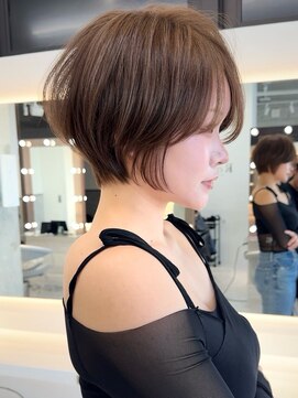 ロンドブルーム 天神大名店(Lond Bloom) 美しいシルエットで魅せる大人ショート/20代30代40代