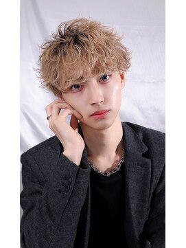 アイトーキョー 名古屋栄(AI TOKYO) ラウンドマッシュ／マッシュウルフ／シャドウパーマ／名古屋