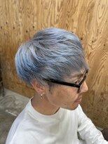 ワンバイワン(One×One)&nbsp;シルバーカラーに毛先水色
