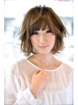 ヴィコロ(vicolo) 思わず触れたくなるボブ系スタイル