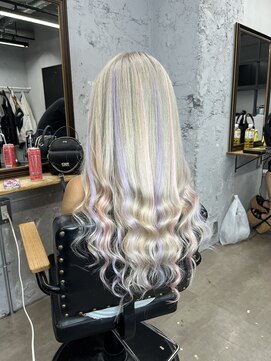 ワン(ONE) ホワイト