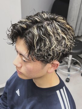 リベル(LIBER) 波巻きスパイラルパーマ×ハイライト[八王子駅/メンズサロン