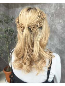 ラウル(Laulu) ハーフアップフルール