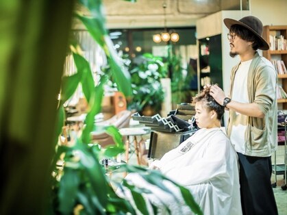 ビハインドザカーテン(BEHIND THE CURTAIN)の写真