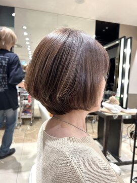 メゾンブラン アヴェダ(Maison Blanc AVEDA) 【40代50代60代】丸みショートボブ◯