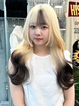 リル ラウム 原宿(LiL Raum) ホワイトブロンド/ルーツカラー/デザインカラー/原宿/ブリーチ