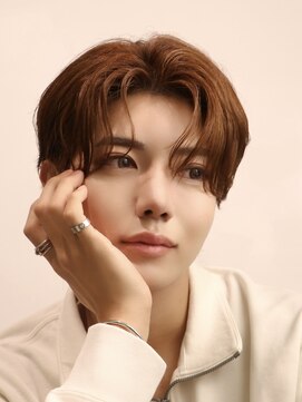 オーシャントーキョーウエスト 心斎橋 (OCEAN TOKYO WEST) メンズヘアセンターパートナチュラルヘアブラウンカラー