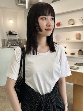 ユー(yew) 顔周りカット／姫カット／切りっぱなしミディアム／暖色カラー