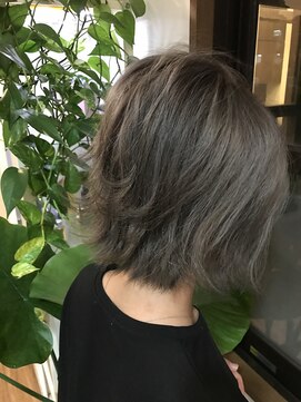 ヘアーデザイン リィル(Hair design Rire) グレージュ