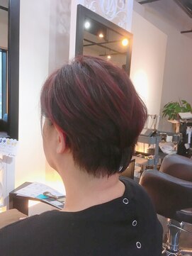 ロンド(Le rond) カシスカラーなショートレイヤースタイル