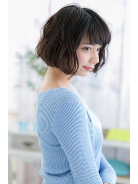 ミック ヘアアンドビューティー 大山店(miq  Hair&Beauty) 斜めバングナチュラルカラーくせ毛風ウェーブパーマa