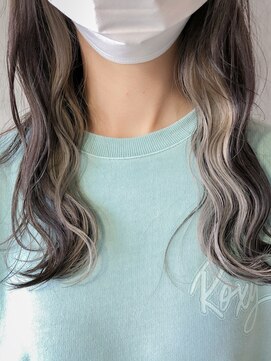 サクラ オモテサンドウ(SAKURA) インナーカラーホワイトベージュ