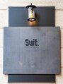 スート(suit.)/suit.