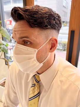 フリーク バーバーショップ 都島店(FREAK BARBER SHOP) サイドパートパーマフェードN