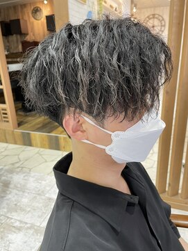 シャイン 大宮(SHINE) メンズカット/パーマ/ヘッドスパ/ブリーチ/眉毛/韓国/大宮/Men's