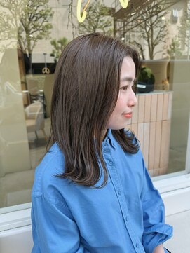 エレン 池袋(ElEn.) 似合わせ小顔カット×くびれレイヤーカット　ベージュ