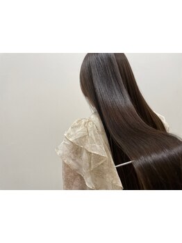 ケラスターゼ専門店のアリアだから提案できるあなたの髪の状態にぴったり合ったトリートメントをご提案☆