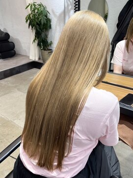 ピボット 北千住(PIVOT) ホワイトミルクティーベージュ